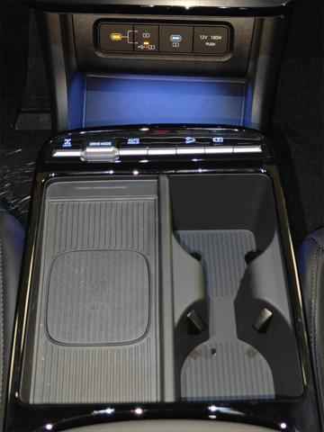 new 2025 Hyundai TUCSON Hybrid car, priced at $36,599