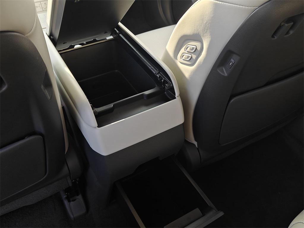 new 2025 Hyundai SANTA FE HEV car, priced at $48,447