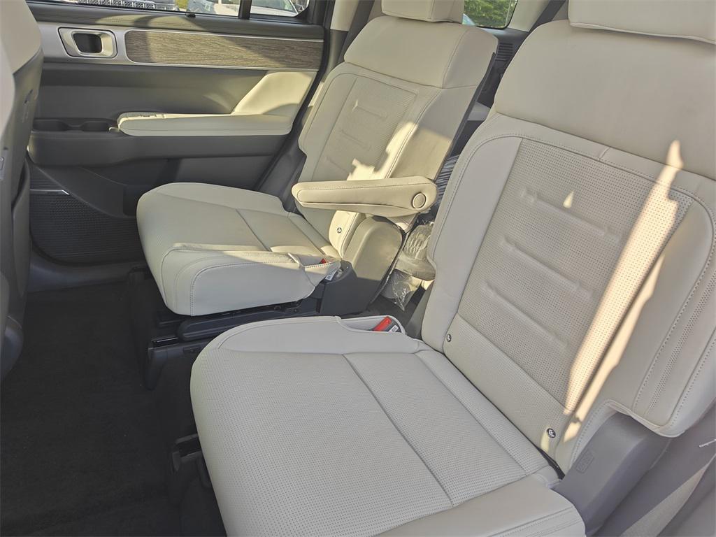 new 2025 Hyundai SANTA FE HEV car, priced at $48,447