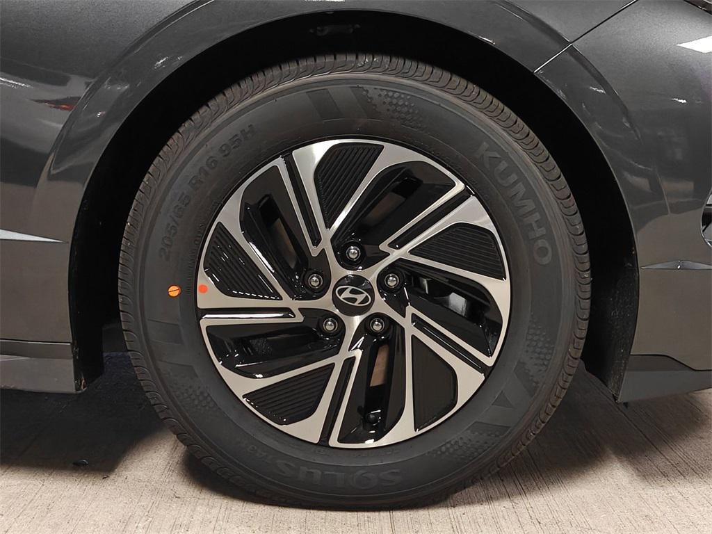 new 2026 Hyundai Sonata Hybrid car, priced at $29,847