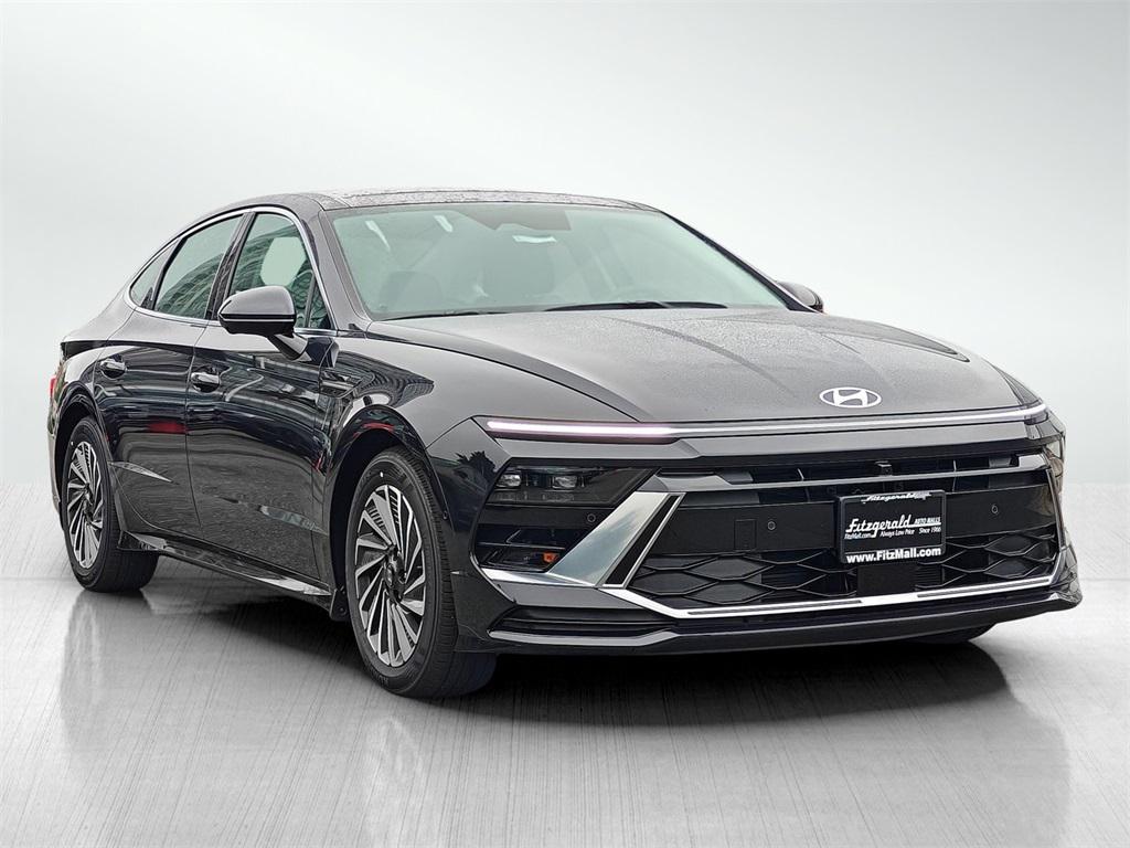 new 2025 Hyundai Sonata Hybrid car, priced at $36,920