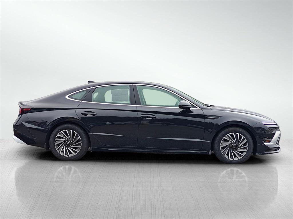 new 2025 Hyundai Sonata Hybrid car, priced at $36,920