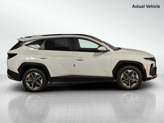 new 2025 Hyundai TUCSON Hybrid car, priced at $37,070