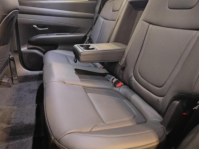 new 2025 Hyundai TUCSON Hybrid car, priced at $37,070