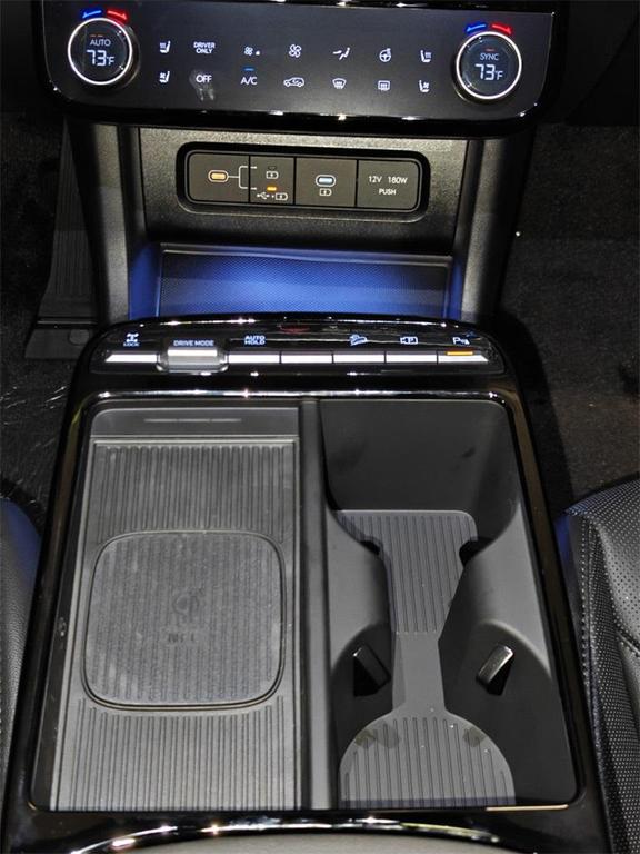 new 2025 Hyundai TUCSON Hybrid car, priced at $40,005