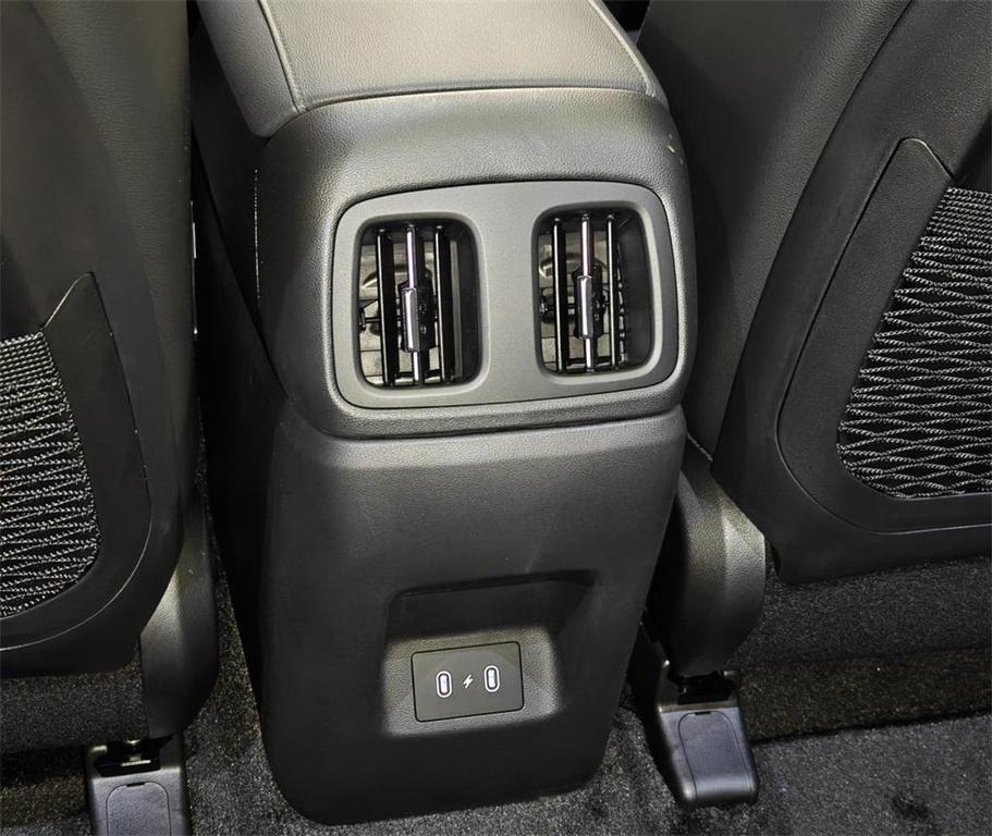 new 2025 Hyundai TUCSON Hybrid car, priced at $40,005