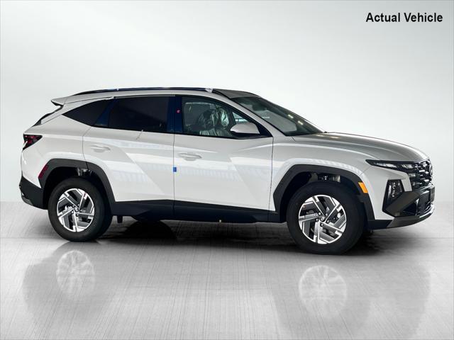 new 2025 Hyundai TUCSON Hybrid car, priced at $33,119