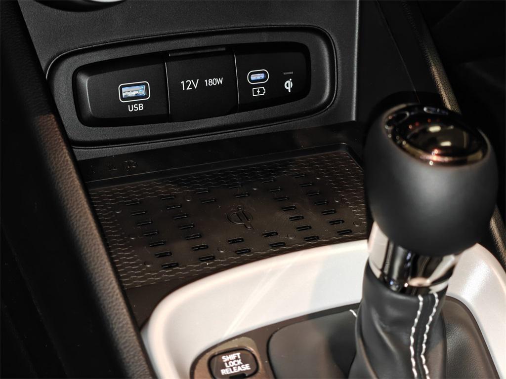 new 2025 Hyundai Venue car, priced at $23,566