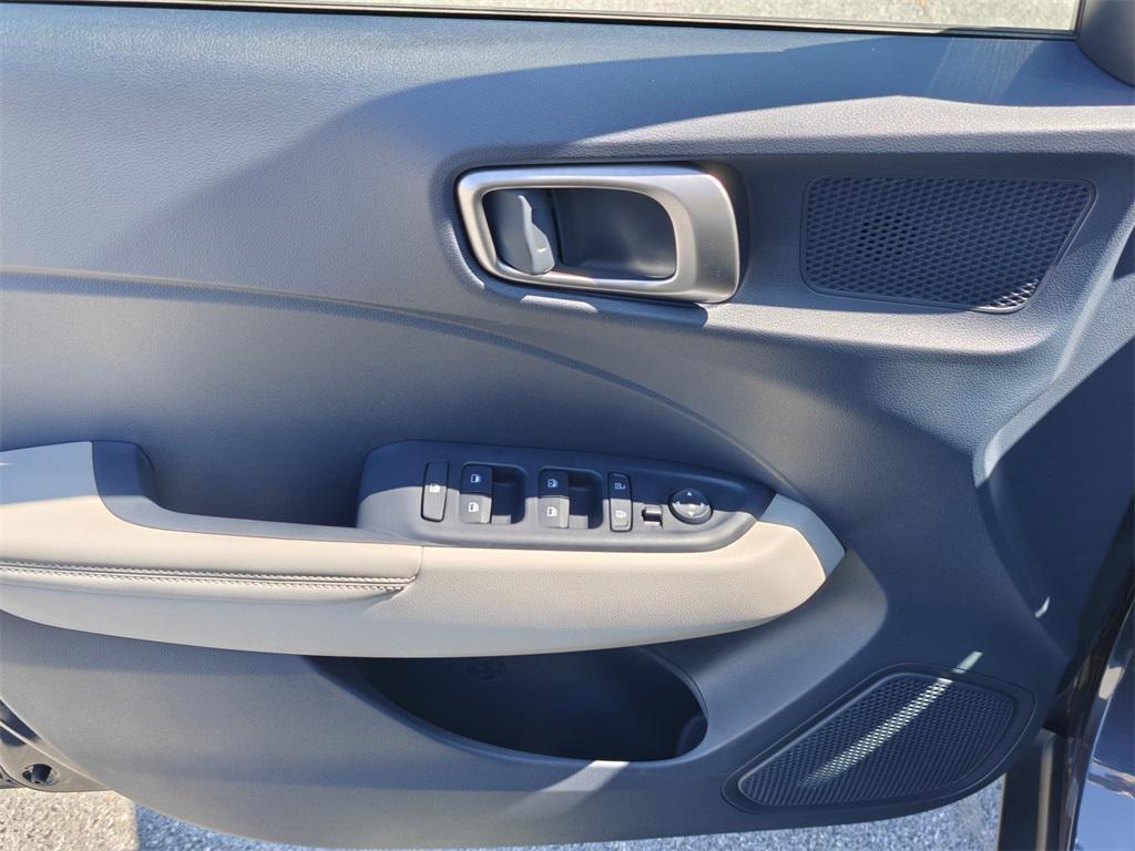 new 2025 Hyundai Venue car, priced at $23,472