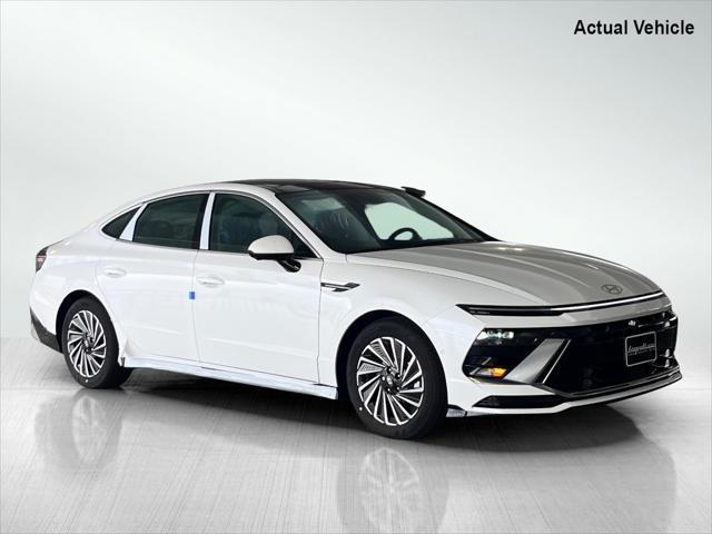 new 2025 Hyundai Sonata Hybrid car, priced at $38,908