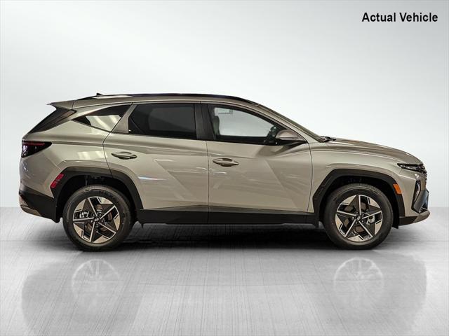 new 2025 Hyundai TUCSON Hybrid car, priced at $36,625
