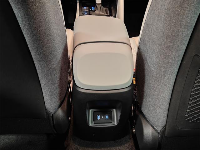 new 2025 Hyundai Elantra car, priced at $29,281
