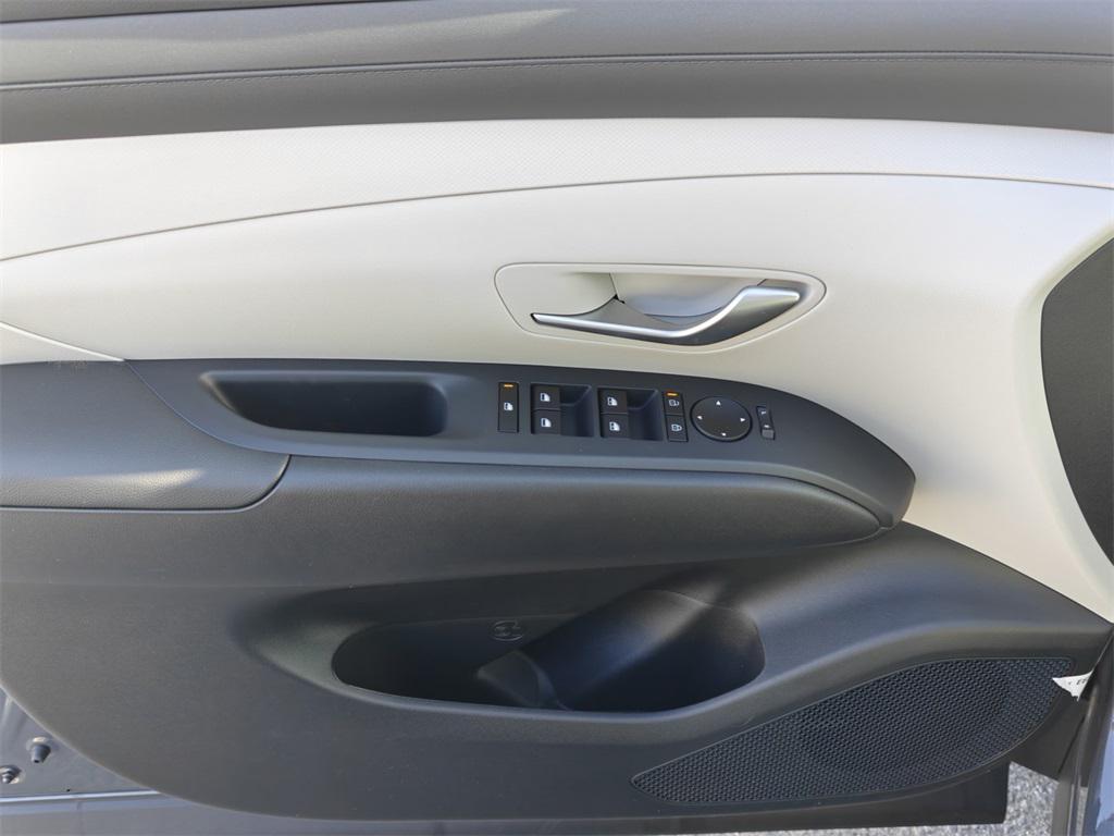 new 2026 Hyundai TUCSON Hybrid car, priced at $32,660