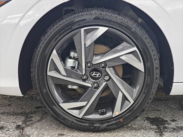 new 2025 Hyundai Elantra car, priced at $27,548