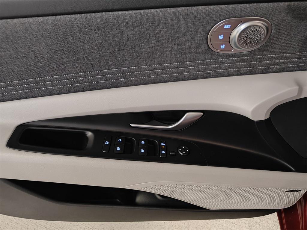 new 2025 Hyundai ELANTRA HEV car, priced at $26,562