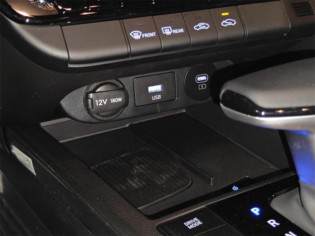 new 2025 Hyundai Elantra car, priced at $26,052
