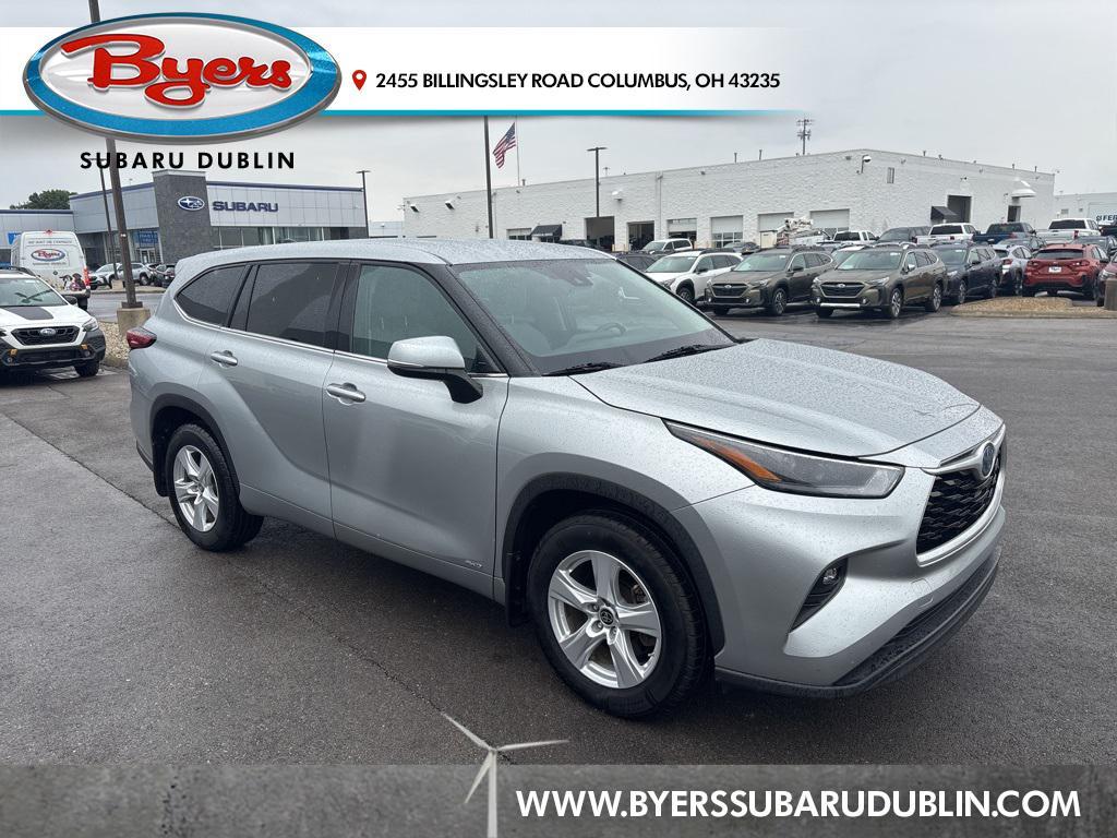 used 2022 Toyota Highlander Hybrid car, priced at $31,800
