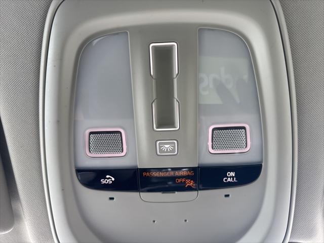 used 2022 Volvo XC60 Recharge Plug-In Hybrid car, priced at $28,325