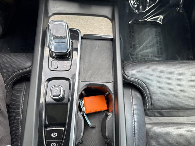 used 2022 Volvo XC60 Recharge Plug-In Hybrid car, priced at $28,325