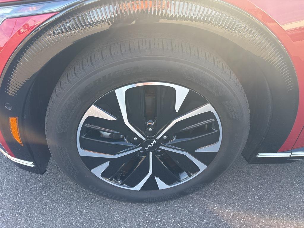 used 2022 Kia EV6 car, priced at $25,300