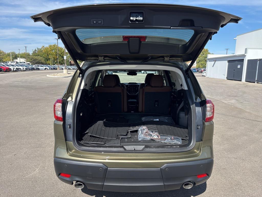 new 2025 Subaru Ascent car, priced at $49,941