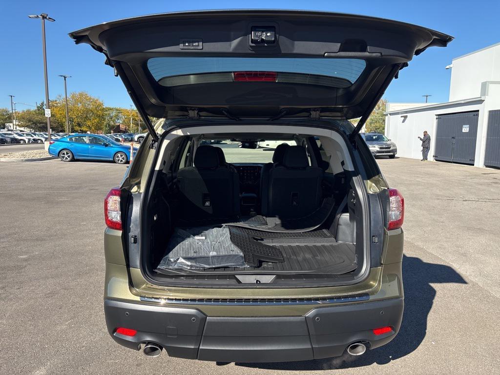 new 2025 Subaru Ascent car, priced at $43,089