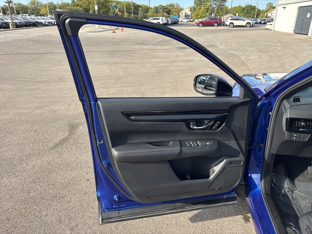used 2025 Honda CR-V Hybrid car, priced at $37,931