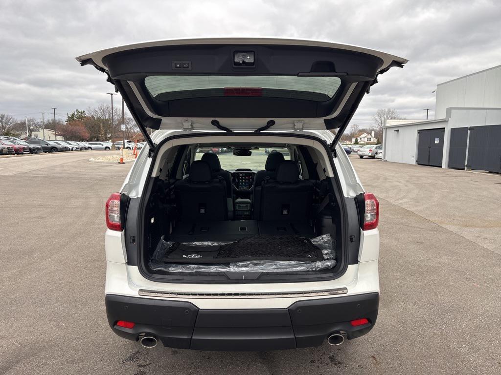 new 2025 Subaru Ascent car, priced at $47,874