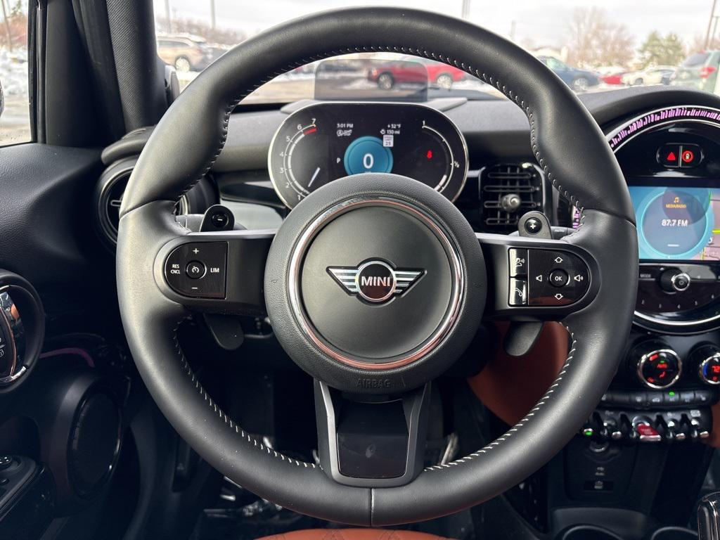used 2024 MINI Hardtop car, priced at $25,500