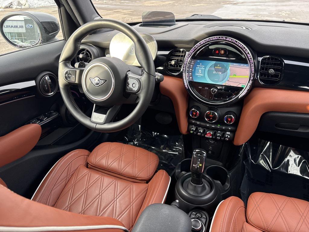 used 2024 MINI Hardtop car, priced at $25,500