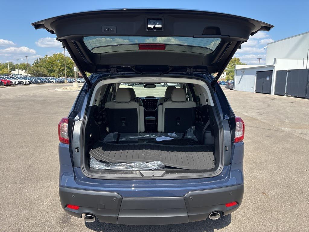 new 2025 Subaru Ascent car, priced at $46,843