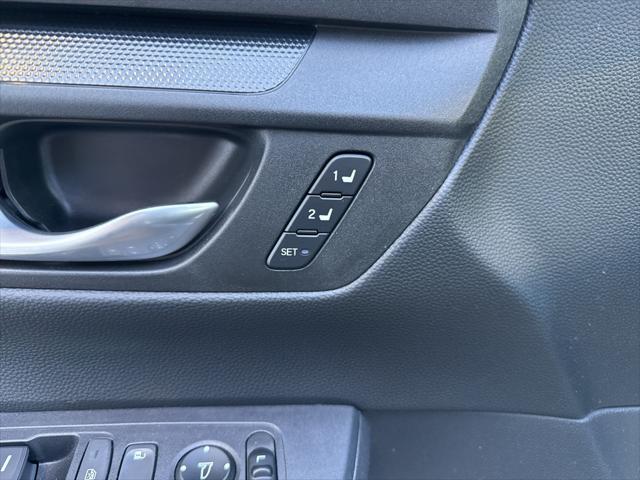 used 2025 Honda CR-V Hybrid car, priced at $37,500