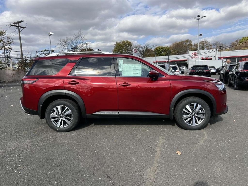 new 2025 Nissan Pathfinder car, priced at $45,130