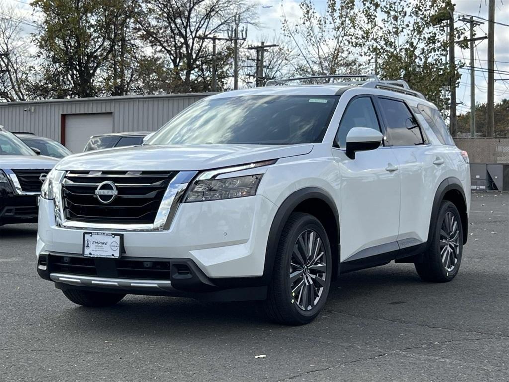 new 2025 Nissan Pathfinder car, priced at $46,004