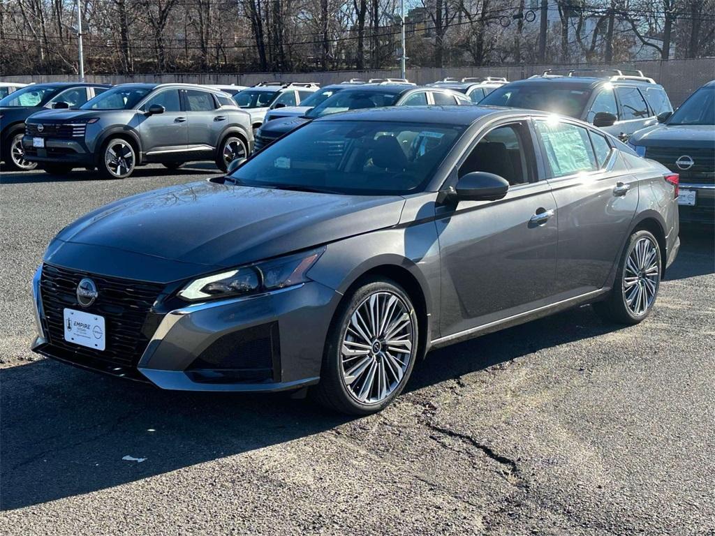 new 2025 Nissan Altima car, priced at $34,033