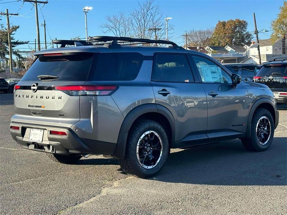 new 2025 Nissan Pathfinder car, priced at $44,287