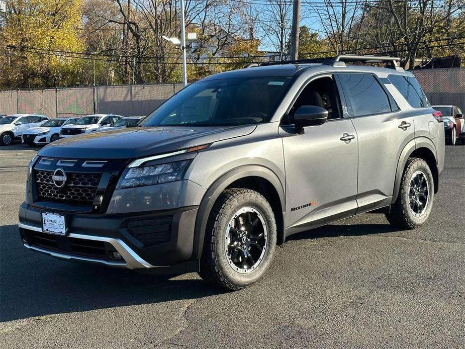 new 2025 Nissan Pathfinder car, priced at $44,287