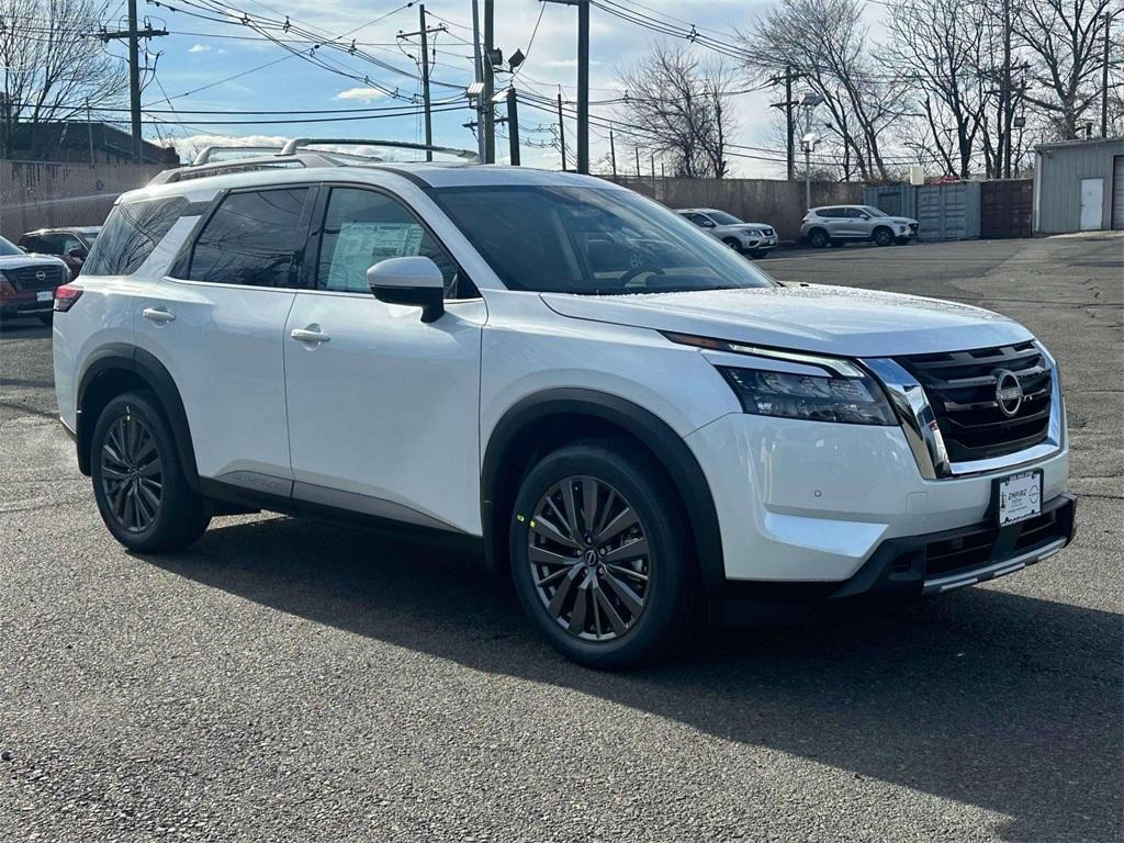 new 2025 Nissan Pathfinder car, priced at $47,744