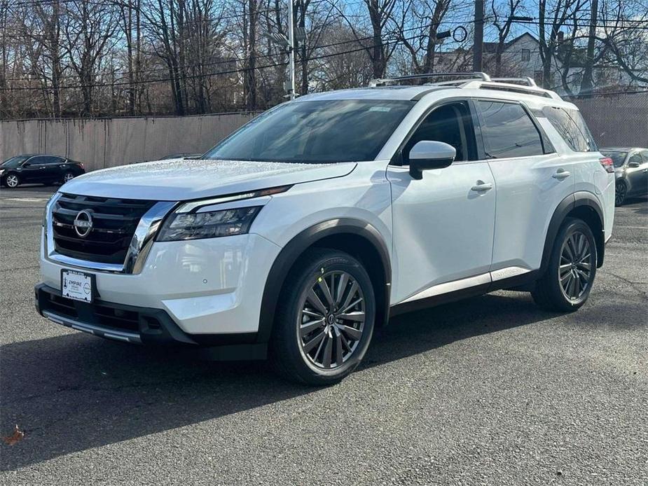 new 2025 Nissan Pathfinder car, priced at $47,744