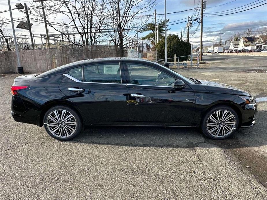 new 2025 Nissan Altima car, priced at $33,954