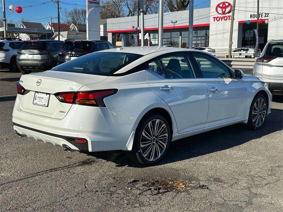 new 2025 Nissan Altima car, priced at $34,334