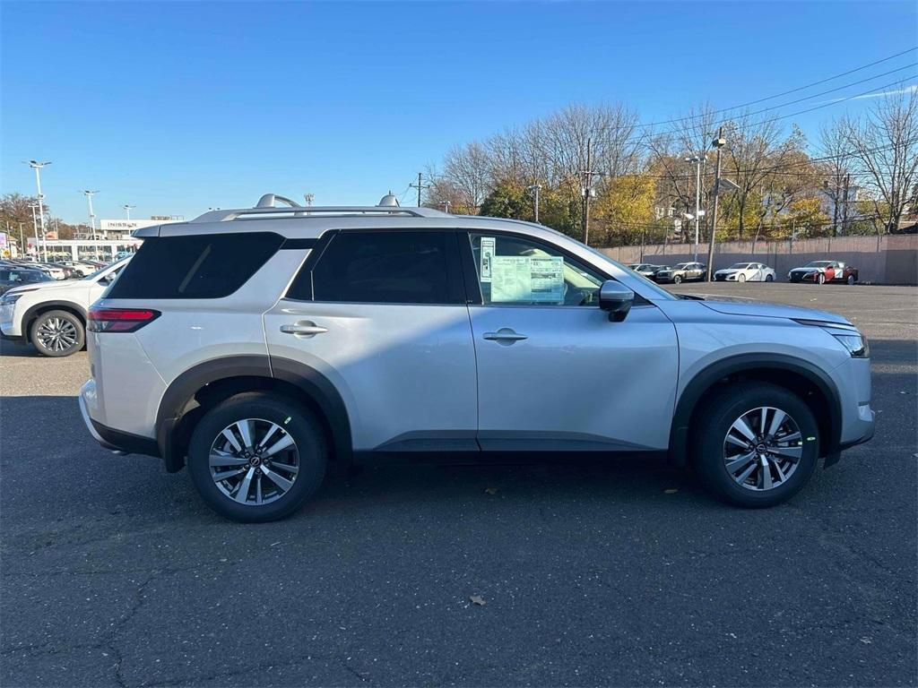 new 2025 Nissan Pathfinder car, priced at $44,999