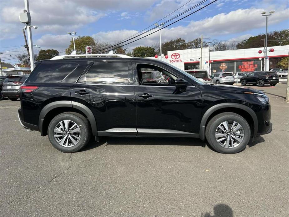 new 2025 Nissan Pathfinder car, priced at $44,263