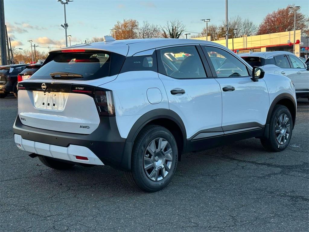 new 2025 Nissan Kicks car, priced at $24,247