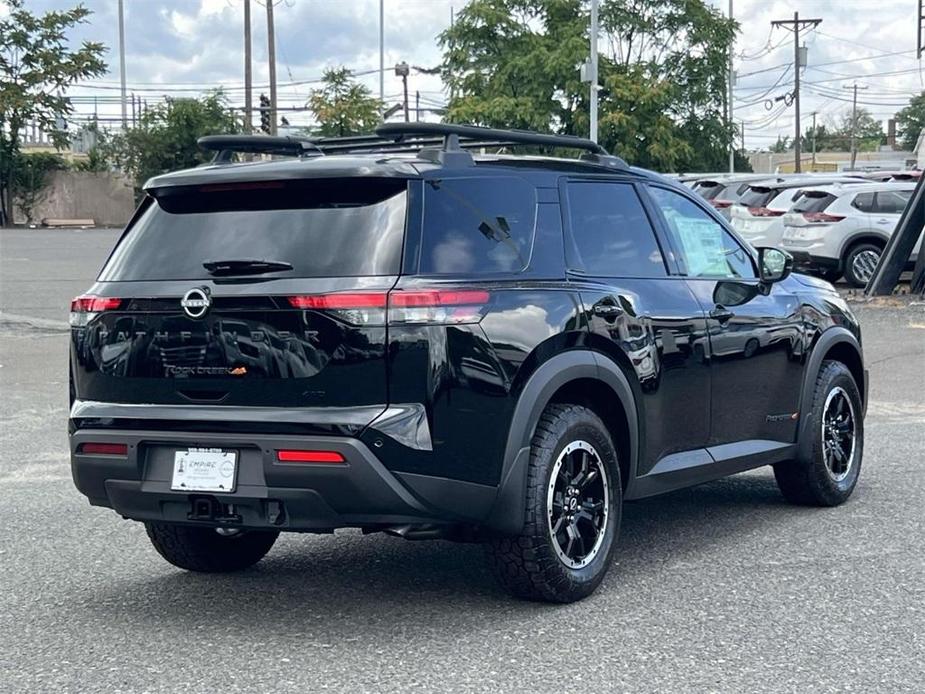 new 2024 Nissan Pathfinder car, priced at $40,305