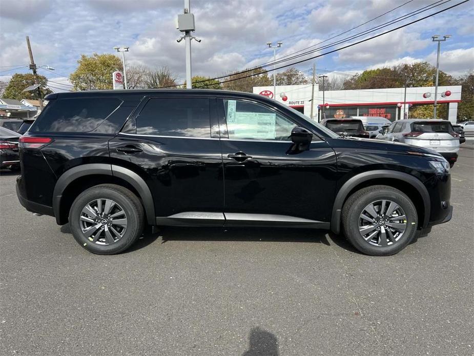 new 2025 Nissan Pathfinder car, priced at $38,613