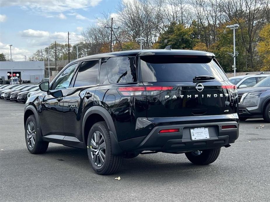 new 2025 Nissan Pathfinder car, priced at $38,613