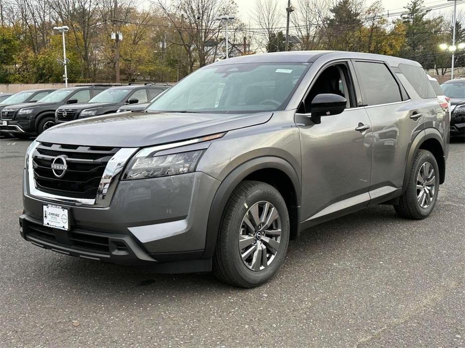 new 2025 Nissan Pathfinder car, priced at $38,534