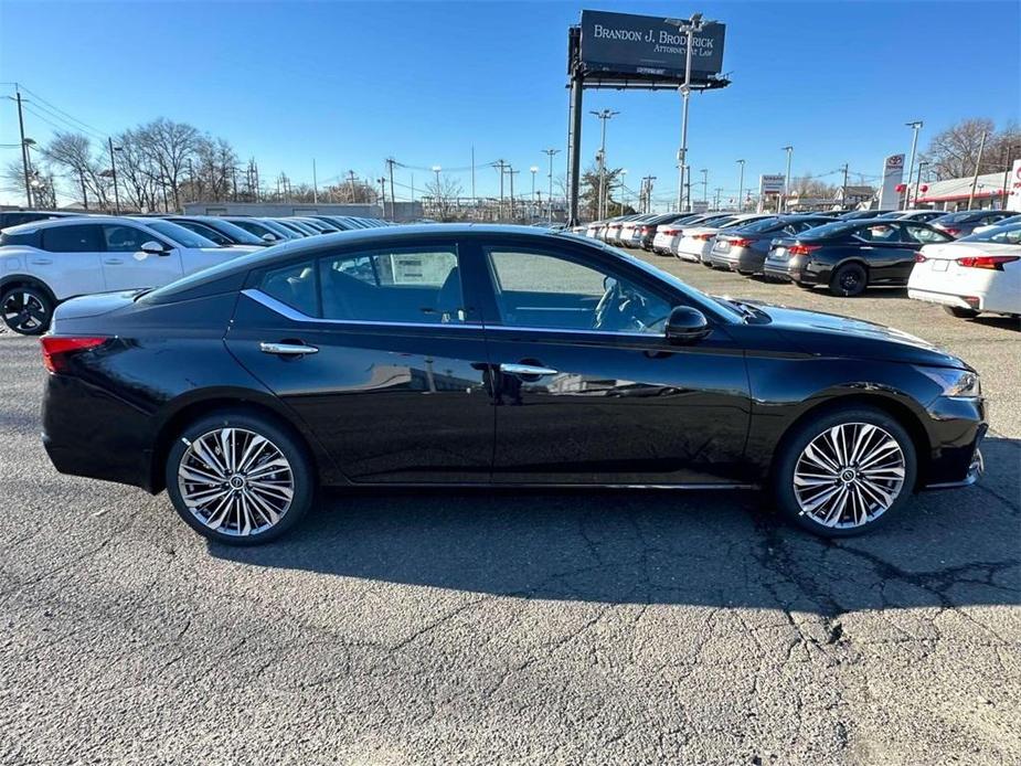 new 2025 Nissan Altima car, priced at $34,954