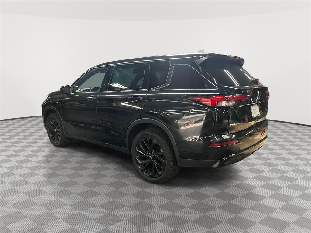used 2023 Mitsubishi Outlander car, priced at $21,995